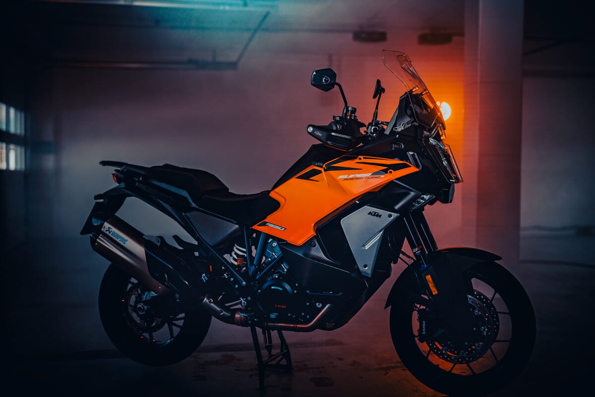 KTM lança nova 1390 Super Adventure S Evo para 2025, a mais avançada de sempre