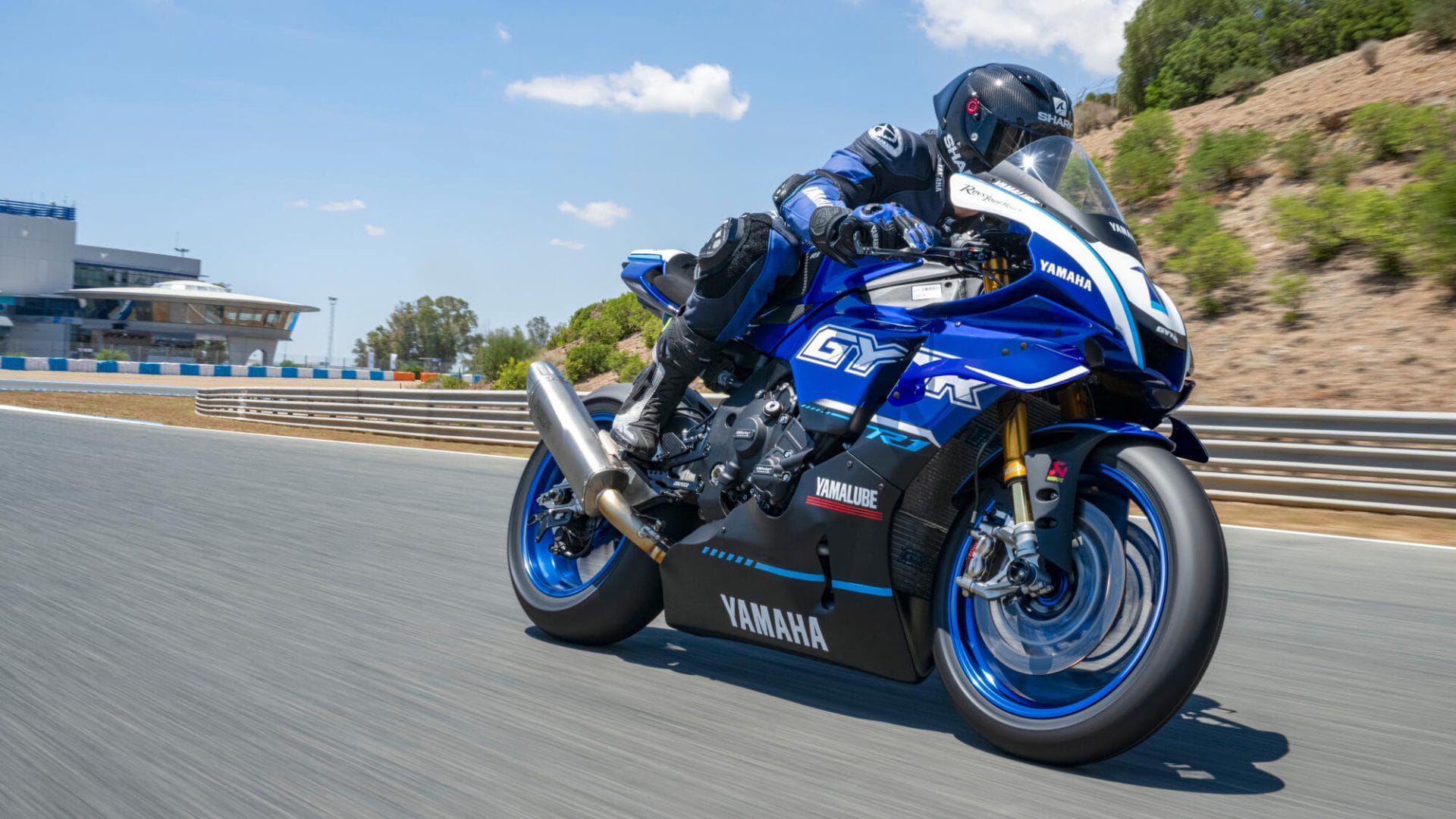 Yamaha R1 GYTR de 2025: A Superbike de competição chega às pistas