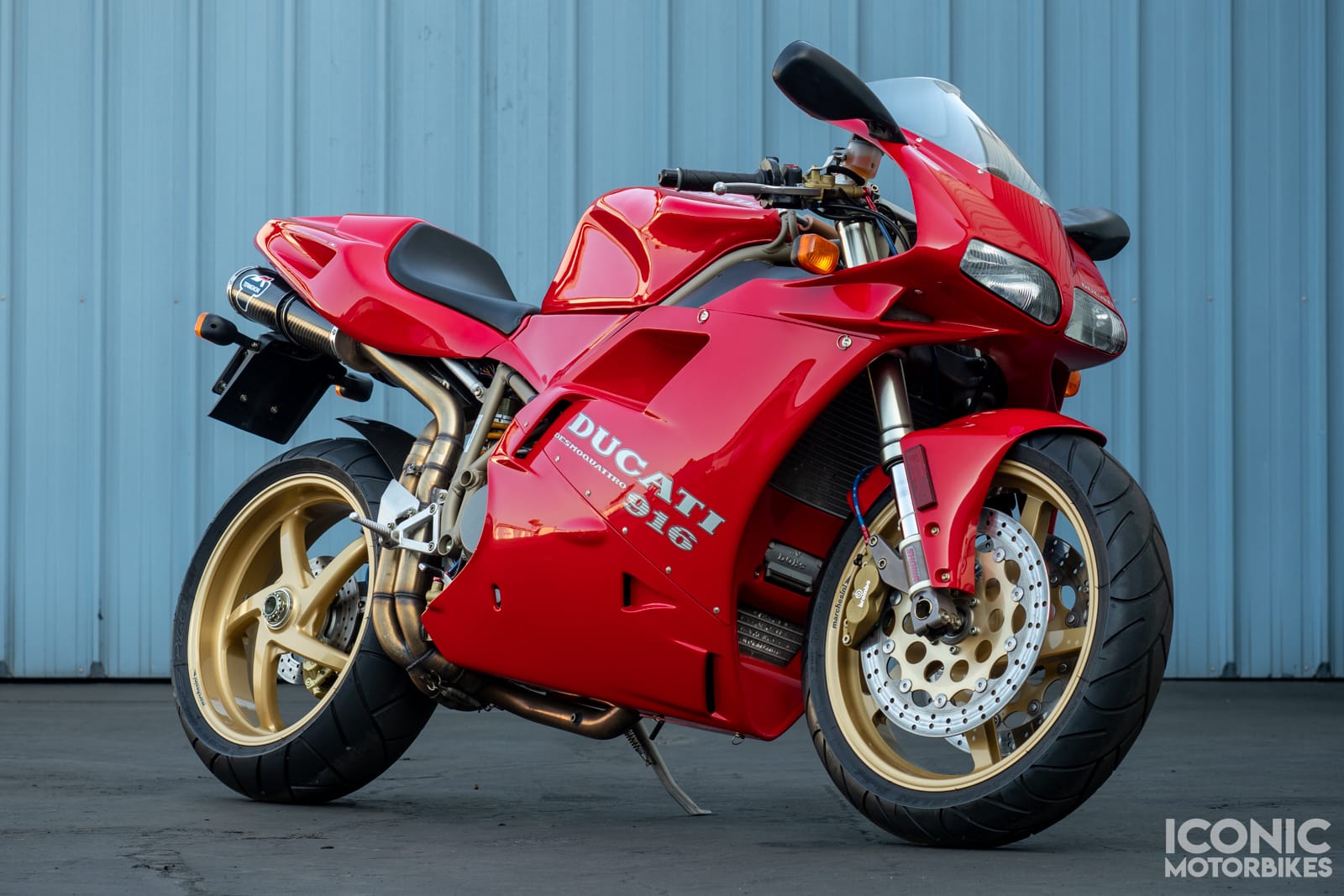 Ducati 916 - 比類のないスタイルとサーキットでの成功 - Motociclismo