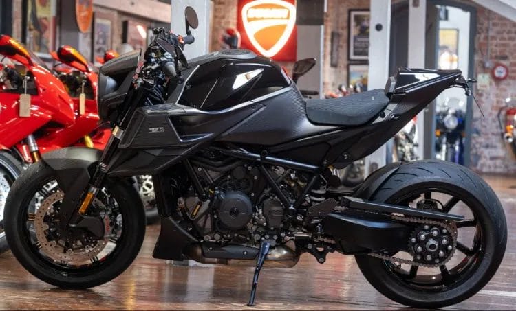 KTM Brabus 1300 R: edição limitada à venda por 46.500€