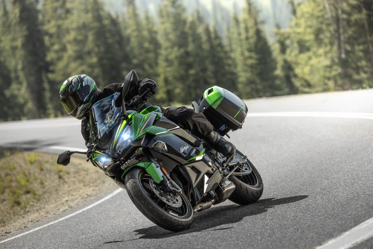 Kawasaki revela nova Ninja 1100SX para 2025: Um ‘verdadeiro expresso continental’