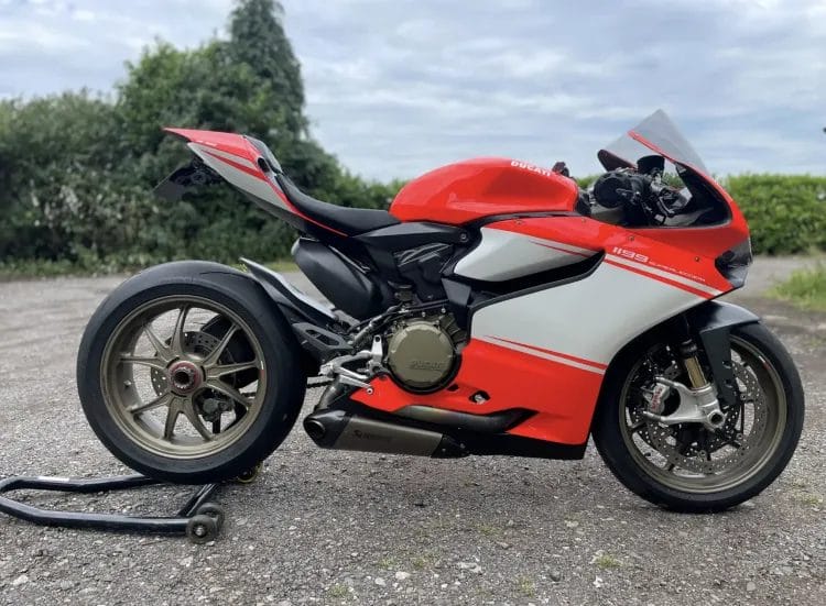 Ducati 1199 e 1299 do Chef Paul Hollywood à venda em leilão a partir de novembro