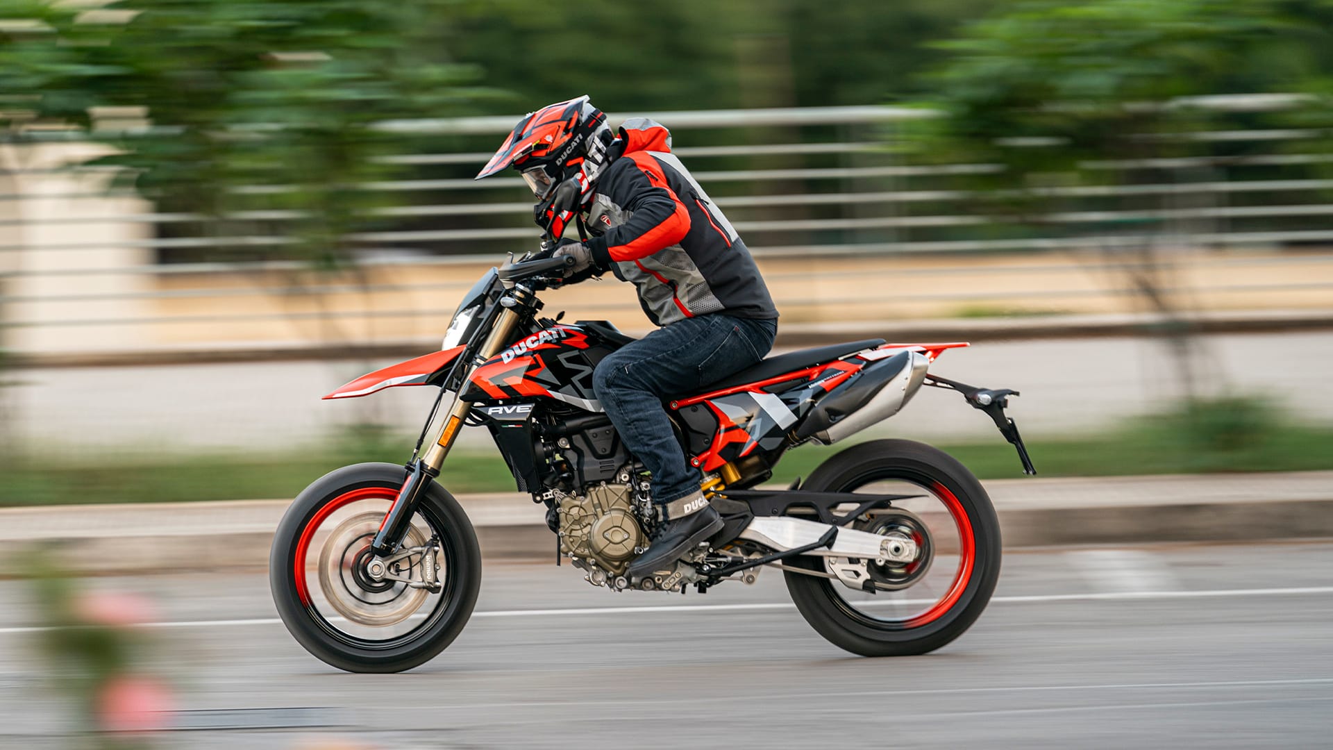 Hypermotard 698 Mono, conheça mais sobre a estreia da Ducati nos motores monocilíndricos